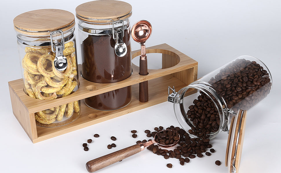 KKC コーヒー豆保存容器 保存缶 コーヒーキャンニスター ガラス密閉保存瓶 保存容器 保存瓶 パッキン スプーン付き 密閉 珈琲 カレー用のスパイス ガラスキャンニスター 1200ML 3個保存瓶+2スプーン+収納竹ラック