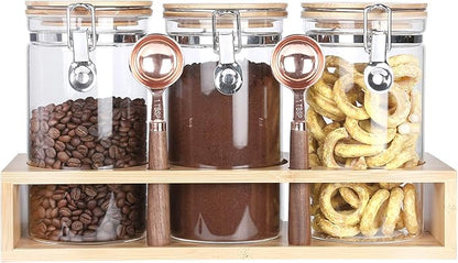 KKC コーヒー豆保存容器 保存缶 コーヒーキャンニスター ガラス密閉保存瓶 保存容器 保存瓶 パッキン スプーン付き 密閉 珈琲 カレー用のスパイス ガラスキャンニスター 1200ML 3個保存瓶+2スプーン+収納竹ラック